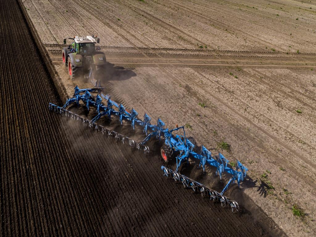 Плуг Lemken Titan